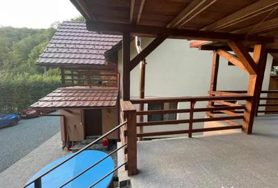 Casă cu 6 camere cu Teren 500 Mp în Firiza - 14