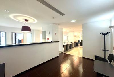 Birou Modern 170 mp | 2 Apartamente Unificate | Mobilat | Parcare Inclusă!