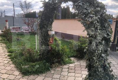 Casa cu 3 camere si anexe, 170 mp, zona Carpati 2 - 2