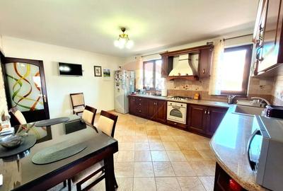 Casă individuală cu 4 camere cu Canalizare în Spătaru - 12