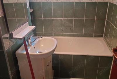 Apartament cu 3 camere decomandat în Simeria - 4