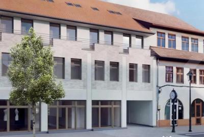 Casă cu 7 camere cu Teren 100 Mp în Central