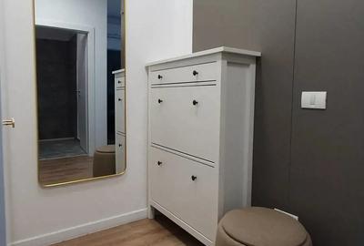 Apartament cu 2 camere decomandat, mobilat în Central