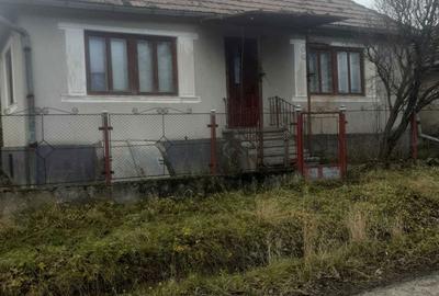 Casă cu 4 camere în Exterior Vest - 1