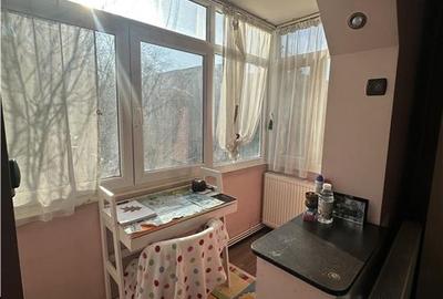 Apartament 3 camere, decomandat, et. intermediar- Nicolina - 11