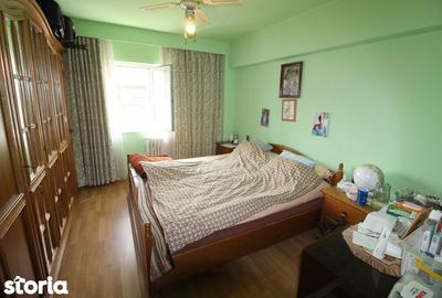 Apartament cu 4 camere decomandat în Central - 12