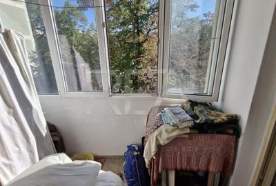 Apartament cu 3 camere la 15 minute de mers pe jos de statia de metrou Titan - 16
