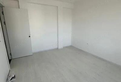 Casă cu Teren 200 Mp în Central