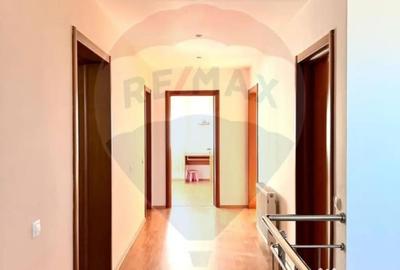 Casă cu 5 camere cu Teren 800 Mp în Ferme - 3