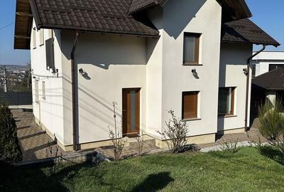 Casă cu 4 camere în Central - 8