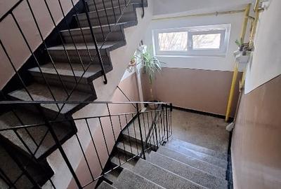 Apartament cu 3 camere semidecomandat în Tomis Nord - 11