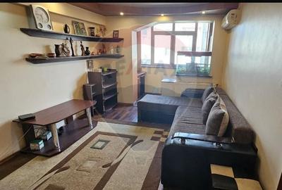 De vanzare apartament 3 camere, Comanesti. - 2