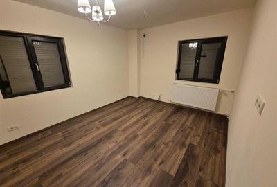 Apartament cu 2 camere decomandat în Universitate