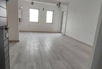 Apartament cu 2 camere semidecomandat în Giroc