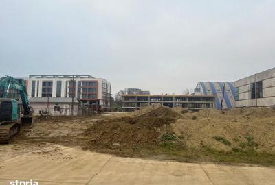 Spațiu comercial, de 5,500 mp, în Cug - 5