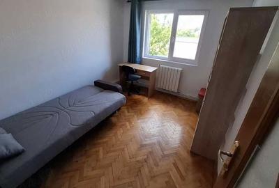 Apartament cu 3 camere decomandat în Soarelui - 4
