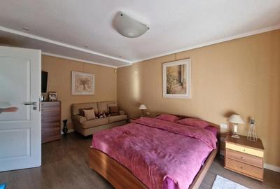 Casă cu Teren 563 Mp în Central - 5