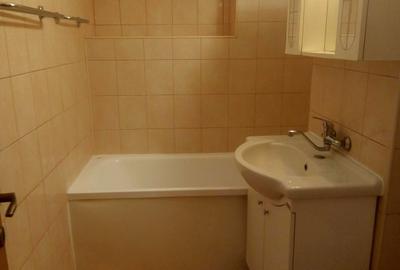 Apartament cu 3 camere decomandat în 1 Mai - 5