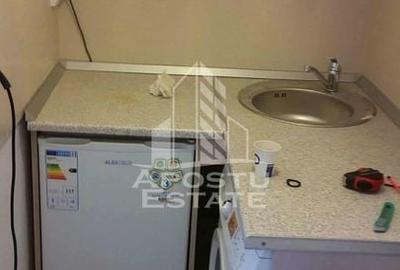 Garsoniera in zona Complexului Studentesc, etaj intermediar - 3