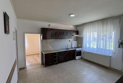 CASA DE VANZARA BAIA MARE ZONA LINISTITA - 4