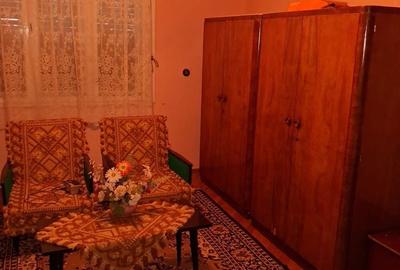 Casă cu 4 camere cu Teren 1440 Mp în Central - 8