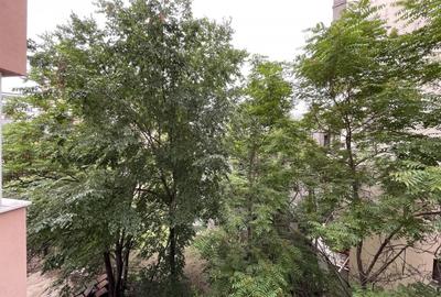 Calea Victoriei, 2 camere dec, et.3, balcon, bloc termoizolat,  zona linistita