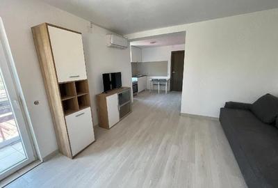 Apartament cu 2 camere semidecomandat în Micro 3 - 5
