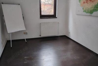 Apartament cu 3 camere decomandat în Central - 5