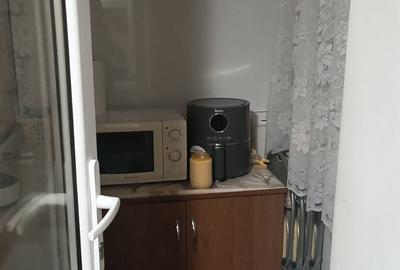 Garsoniera, decomandata, zona Galata - 8