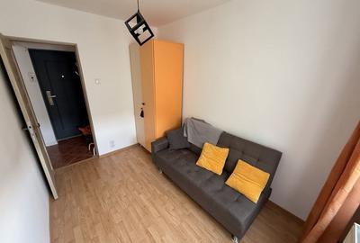 Apartament cu 3 camere semidecomandat în Central - 1