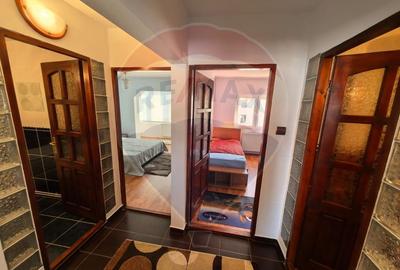 Prima inchiriere - Apartament 3 camere  + garaj in zona Central - 5