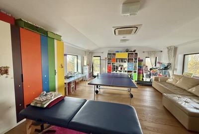 Grădină superbă, piscină și intimitate deplină - 1387 mp teren Grădină superbă, piscină și intimitate deplină - 1387 mp teren - 14