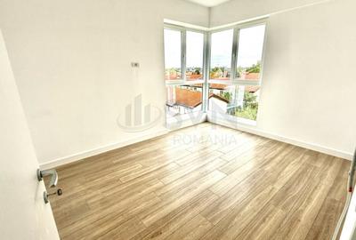Spațiu comercial, de 150 mp, în Central - 8