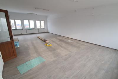 Spatii birouri,recent renovate si mobilate - 10