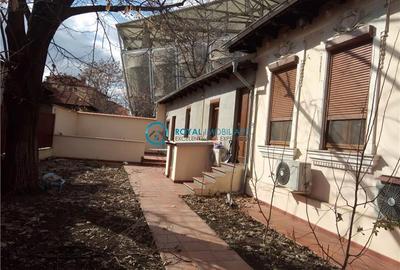 Apartament cu 2 camere semidecomandat, mobilat în Ultracentral - 1