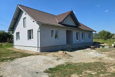 Casă cu 3 camere în Central - 8