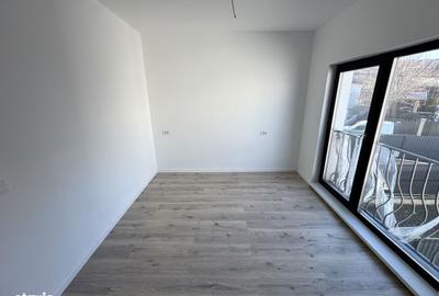 Casă cu 3 camere cu Teren 150 Mp în Bucium - 2