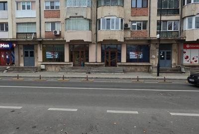 Spatiu Comercial de Inchiriat 70 mp, Fatada din Sticla, Zona Centrala! - 1