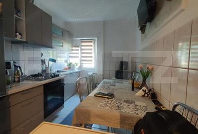 Apartament cu 3 camere semidecomandat în Rogerius - 4