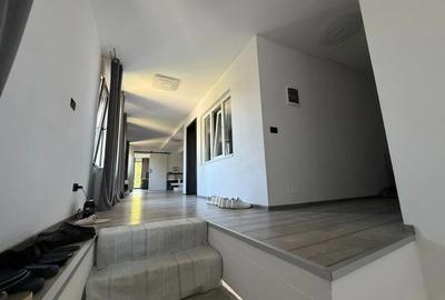 Casă cu 6 camere cu Teren 900 Mp în Central