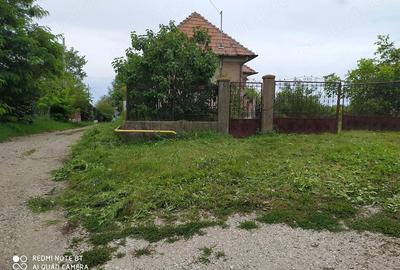 Casă cu 2 camere cu Teren 1500 Mp în Aiton - 1