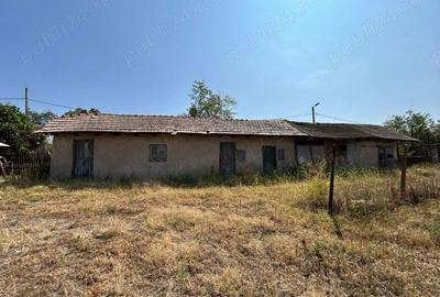 Casă cu 4 camere în Videle - 2