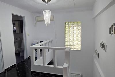 Casă cu 4 camere cu Teren 250 Mp în Central - 8