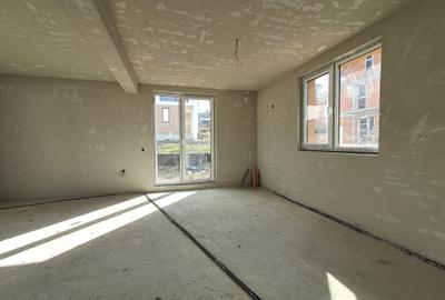 Casa cuplata prin garaj 23 mp, sup. totala 147 mp P+E in Chinteni - 9