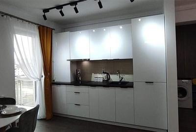 Se inchiriaza garsoniera utilata si mobilata, de 39 mp, in Zona Coresi-Tractorul - 11