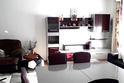 Apartament 3 camere Tractorul - 1