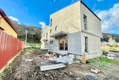Casa tip duplex siutat in Tauti, aproape de Manastire