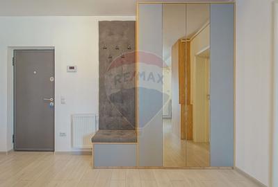 Apartament cu 2 camere semidecomandat, mobilat în Tractorul - 10