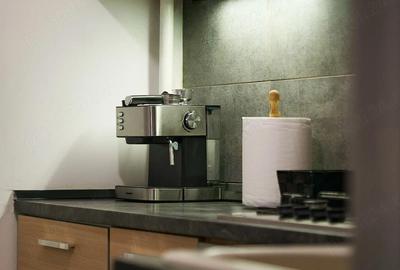 Garsonieră decomandată în Eroii Revoluției - 2