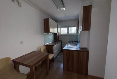 Apartament cu 2 camere decomandat în Cornișa - 6